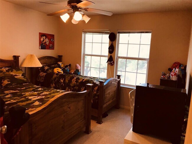 Building Photo - 2418 Slate Ridge Ln