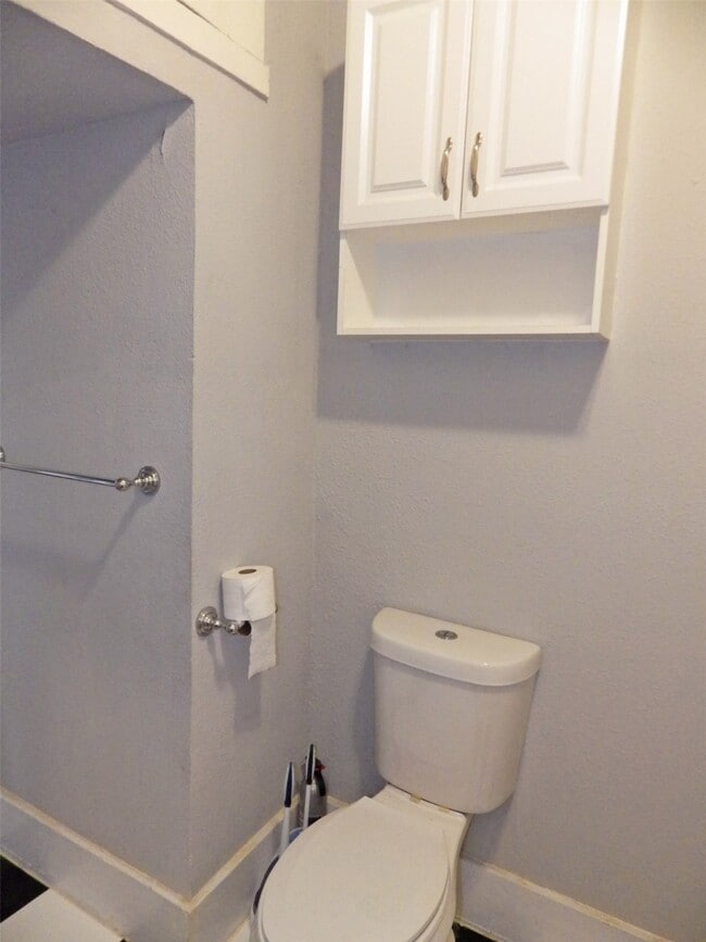 Building Photo - 4322 Wilmer St