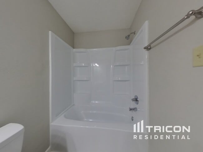 Building Photo - 2840 Redland Ln