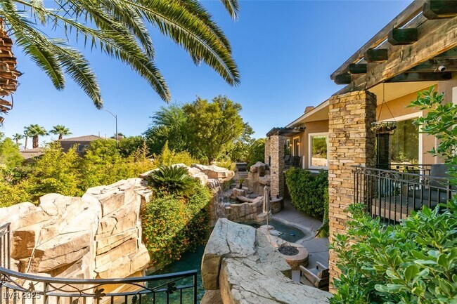 Building Photo - 549 Regents Gate Dr