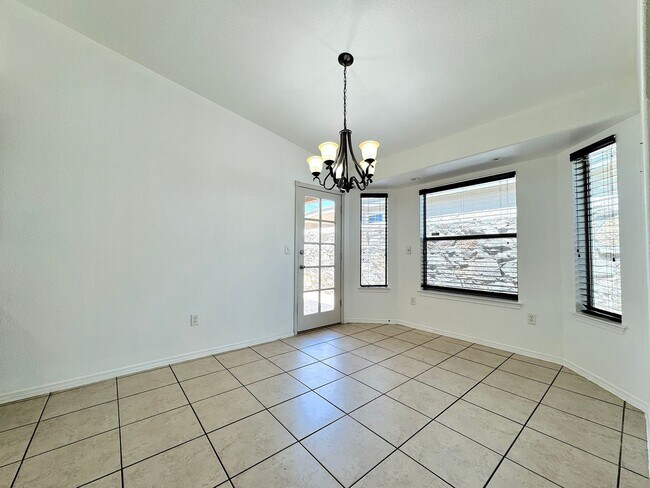 Building Photo - Sandstone Ranch Estates 4Bed Refrig A/C by...