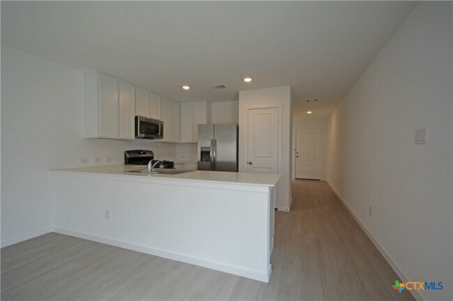 Building Photo - 1537 Hummock Steep