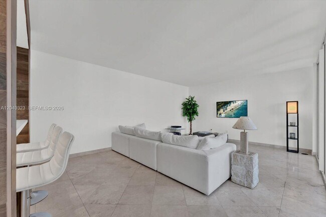 Building Photo - 4201 Collins Ave