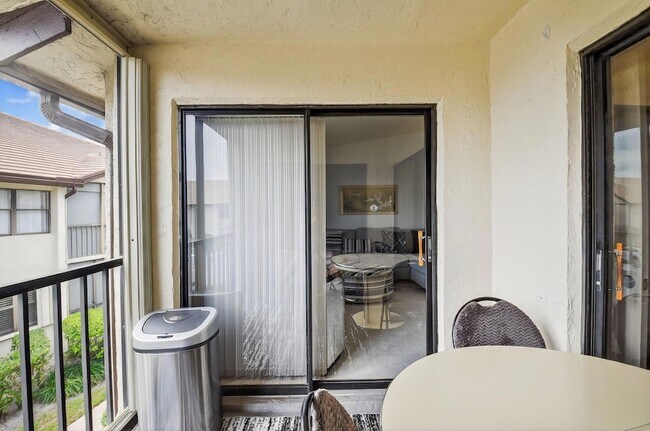 Building Photo - 7657 Tahiti Ln