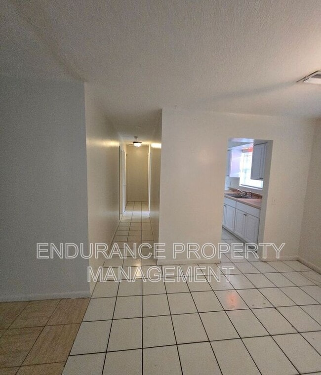 Building Photo - 640 53rd St