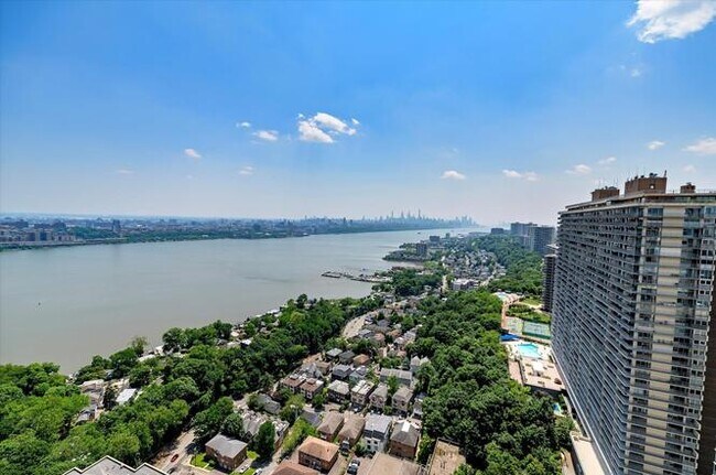 Building Photo - Palisade