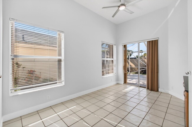 Building Photo - 7848 Travelers Tree Dr