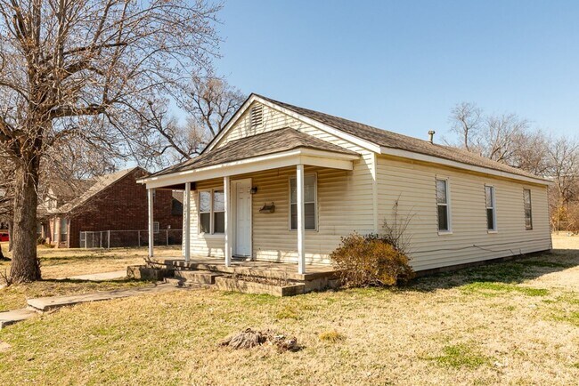 Building Photo - 3 BED/ 1 BATH IN UP AND COMING NEIGHBORHOOD