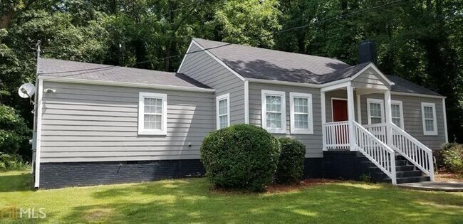 Building Photo - 3051 Delmar Ln NW