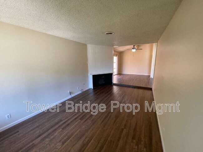 Building Photo - 6416 Miles Ln