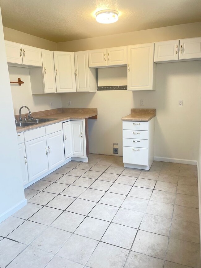 Building Photo - Cute 1 bed 1 bath home in Bay St Louis! Great location and nice yard!