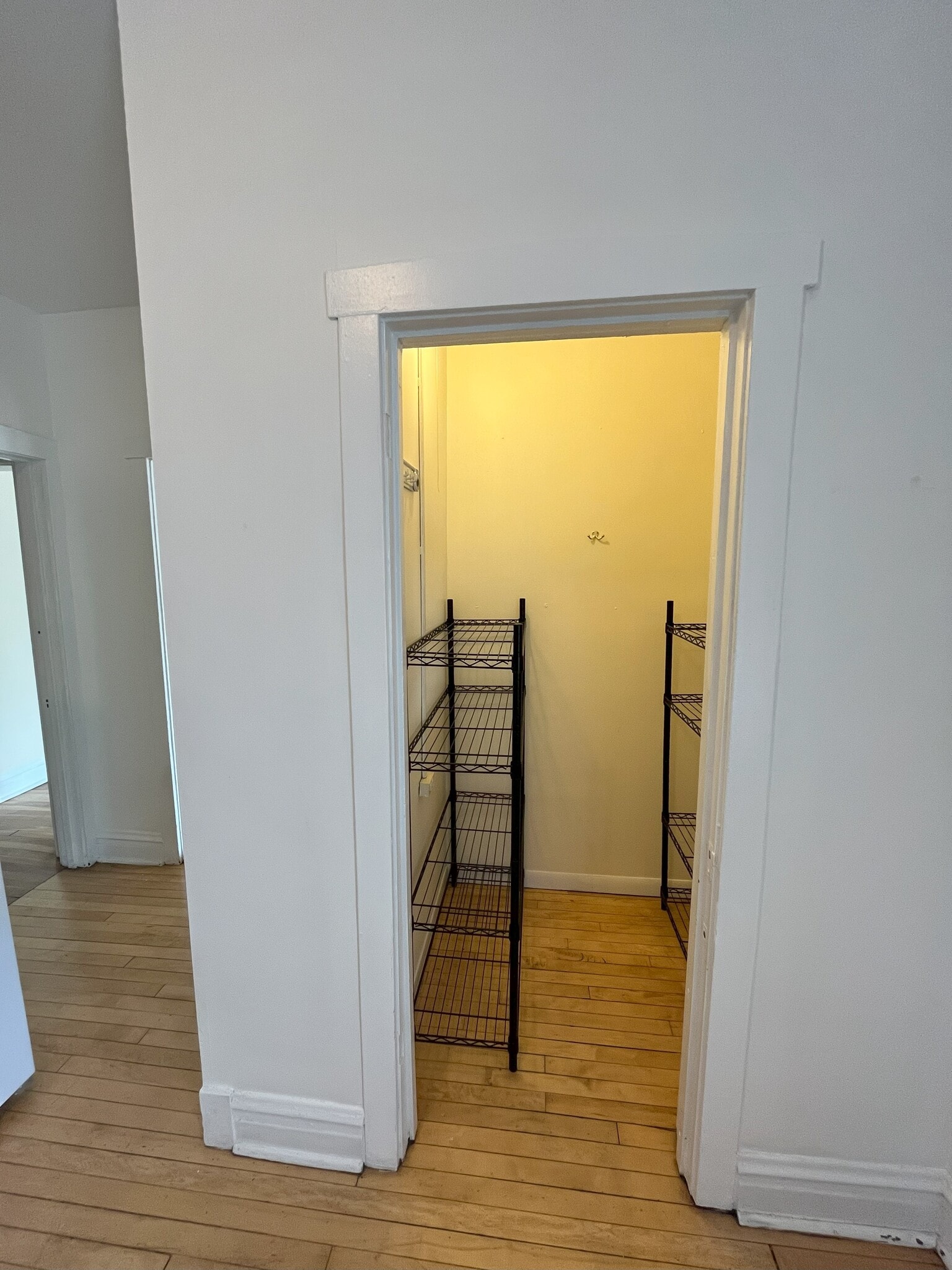 Pantry - 4850 N Rockwell St