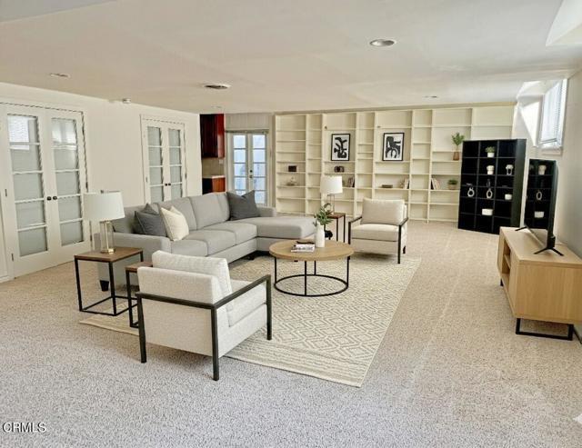 Building Photo - 4544 Hillard Ave