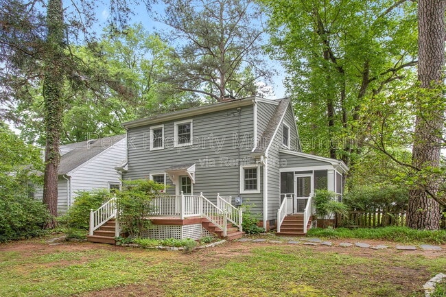 Building Photo - 1500 Cedar Ln