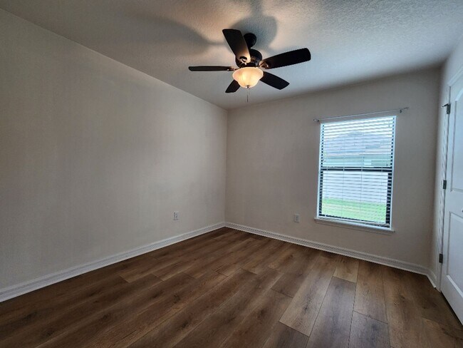 Building Photo - 11910 Winterset Cove Dr