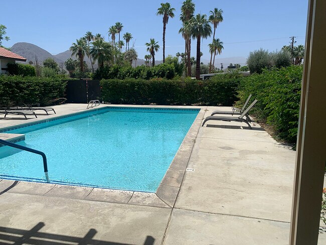 Primary Photo - 74549 Sagebrush Dr
