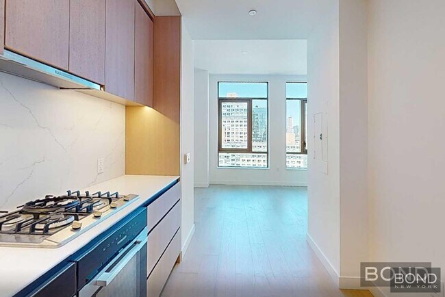 Building Photo - 480 Kent Ave
