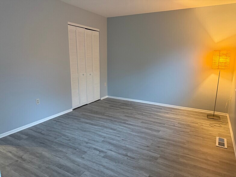 Building Photo - 126 Kingsley Way