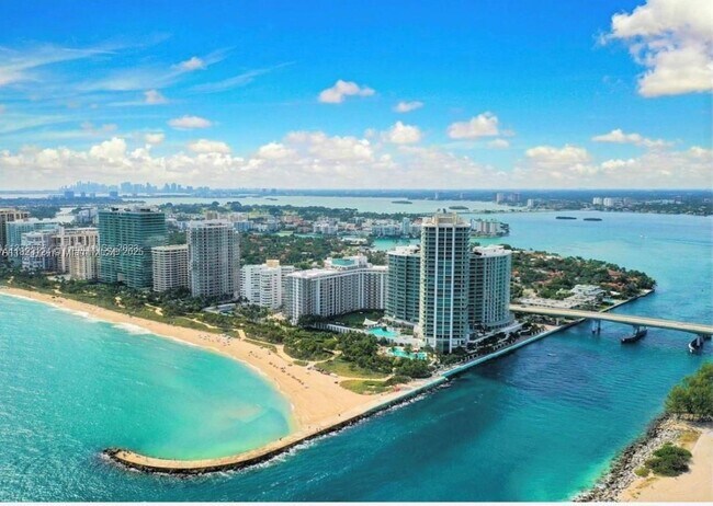Building Photo - 10275 Collins Ave
