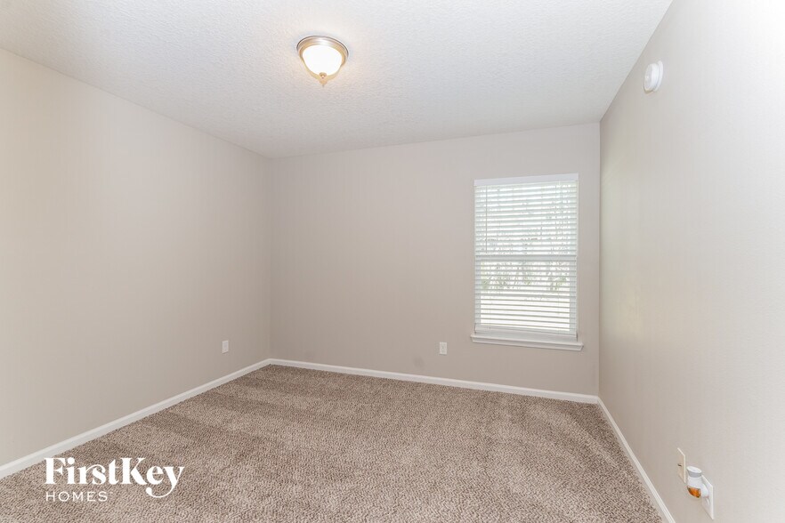 Building Photo - 4111 Sandhill Crane Terrace