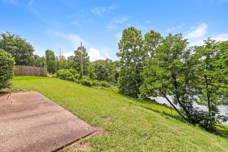 Building Photo - 8900 Fulton Cove