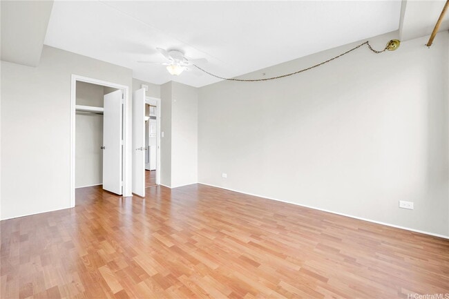 Building Photo - Marco Polo | Renovated 1 Bedroom, 1 Bath, 1 Parking | $2,500/Month
