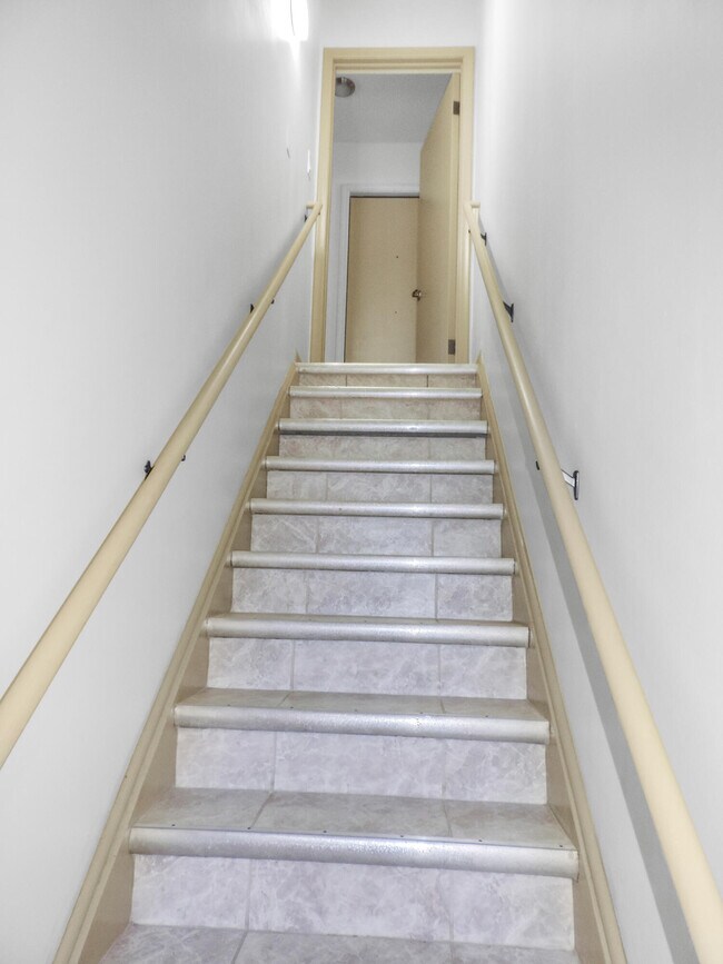 Building Photo - 37183 Vargo