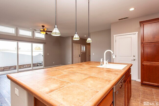 Building Photo - 1263 Par Three Dr
