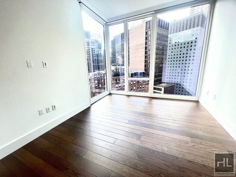 Building Photo - East 44th Street