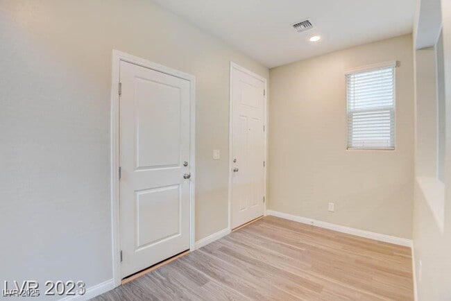 Building Photo - 4148 Elegant Chateau St