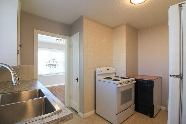 Building Photo - 3 Bedroom, 1 Bath Duplex in Richland