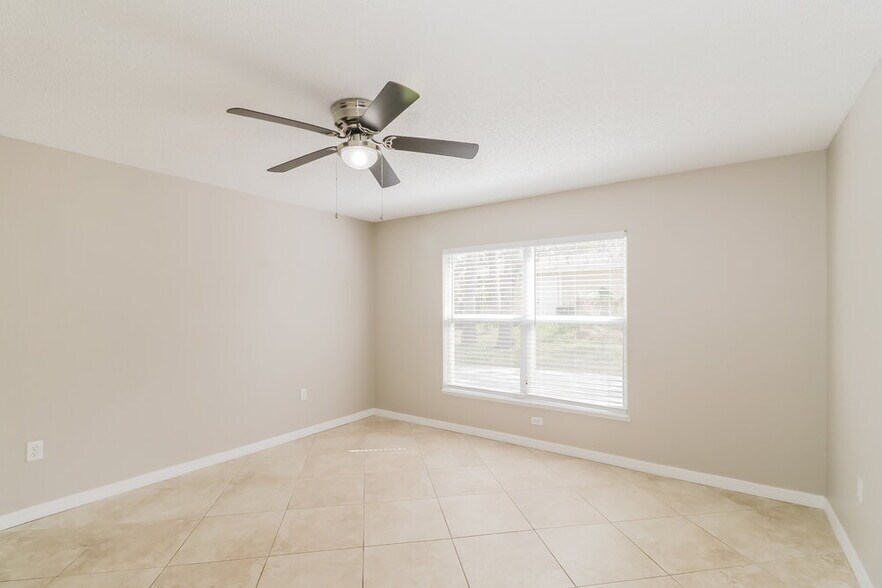 Building Photo - 11515 Linden Dr