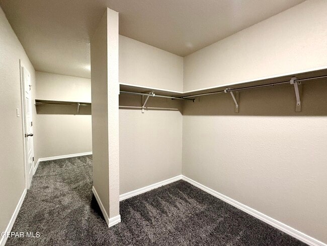 Building Photo - 12824 Linstead Ave