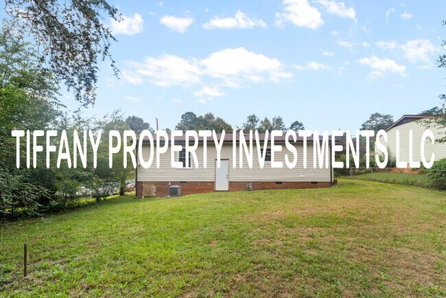 Building Photo - 654 Dundeen Dr