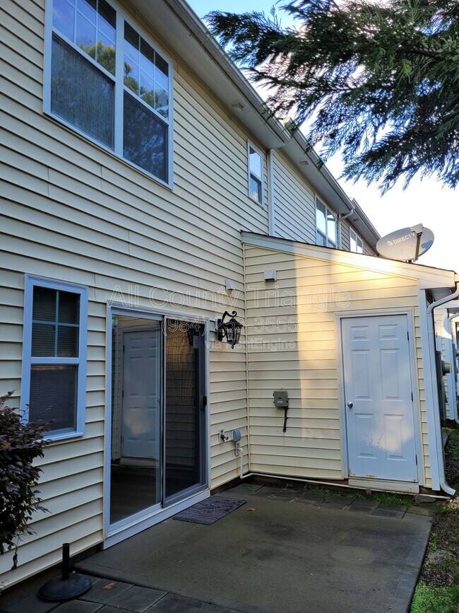 Building Photo - 317 Port Haven Dr