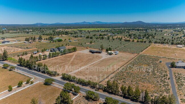 Building Photo - 66966 Gist Rd