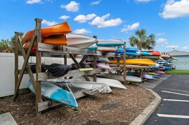 Building Photo - 213 Sea Horse Dr SE