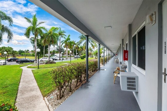 Building Photo - 600 Layne Blvd