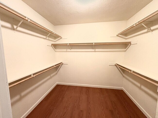 Building Photo - 5454 Gold Creek Cir
