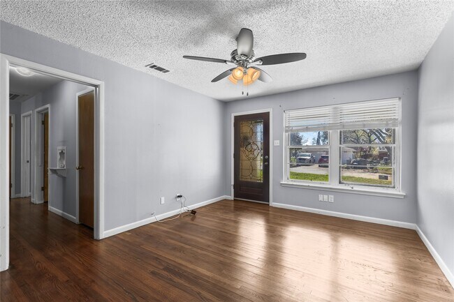 Building Photo - 1809 Westway Ave