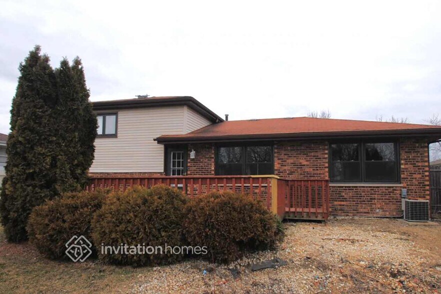 Building Photo - 6425 180th Pl