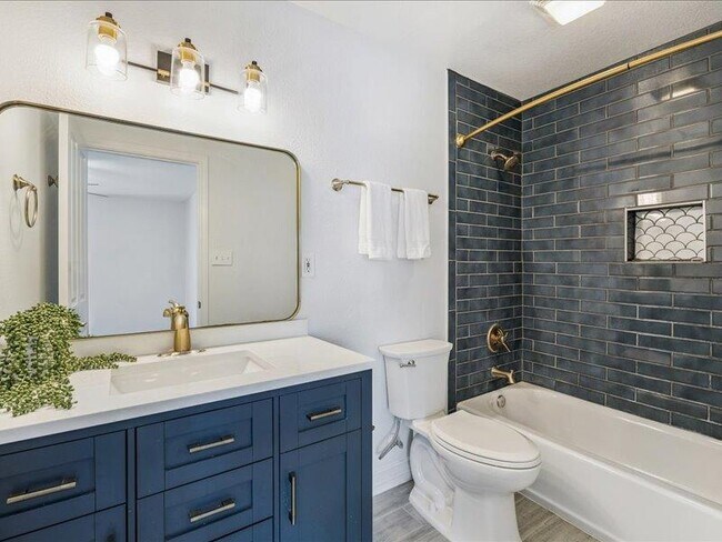 Building Photo - 2407 Curry Loop