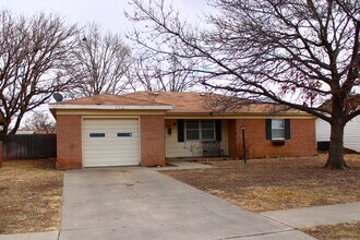 Building Photo - 5111 Leland Dr