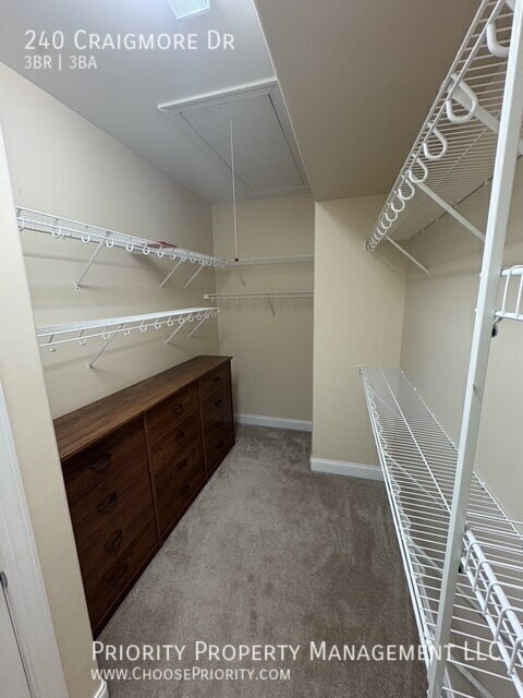 Building Photo - 240 Craigmore Dr
