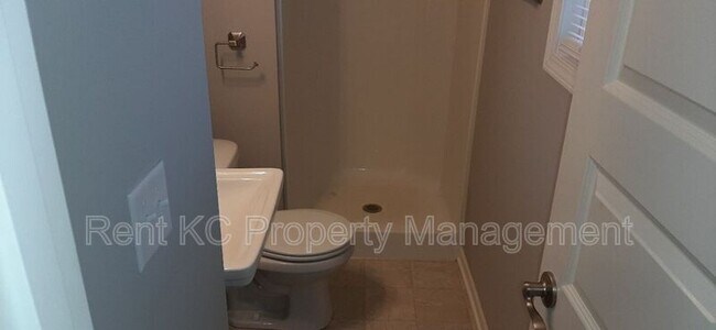 Building Photo - 9408 NW 59th Ter