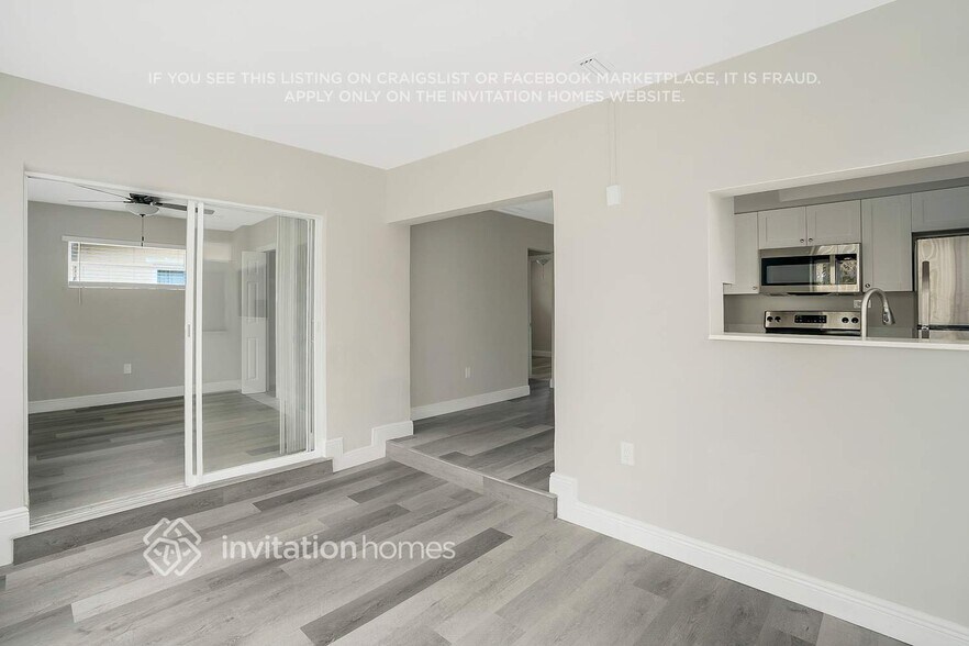 Building Photo - 2925 NW 69th Ave