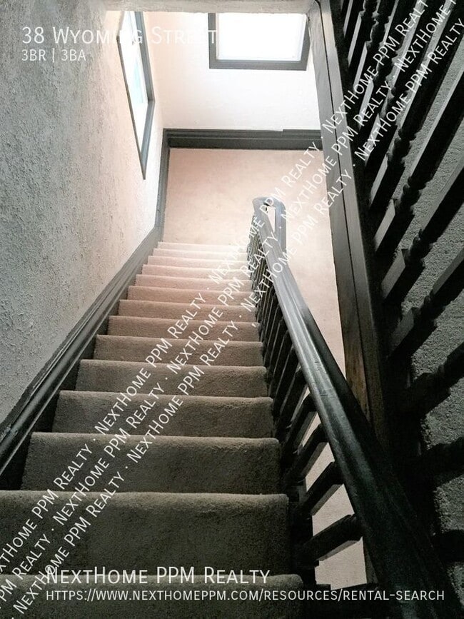 Building Photo - 38 Wyoming St