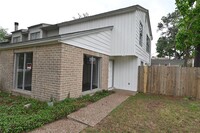 Building Photo - Stunningly Renovated 2-Bedroom Home with M...