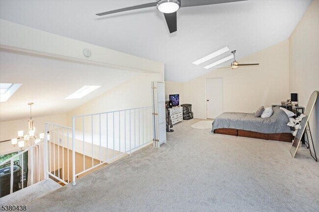 Building Photo - 41 Mt Kemble Ave