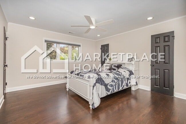 Building Photo - 13140 S 86th Ave